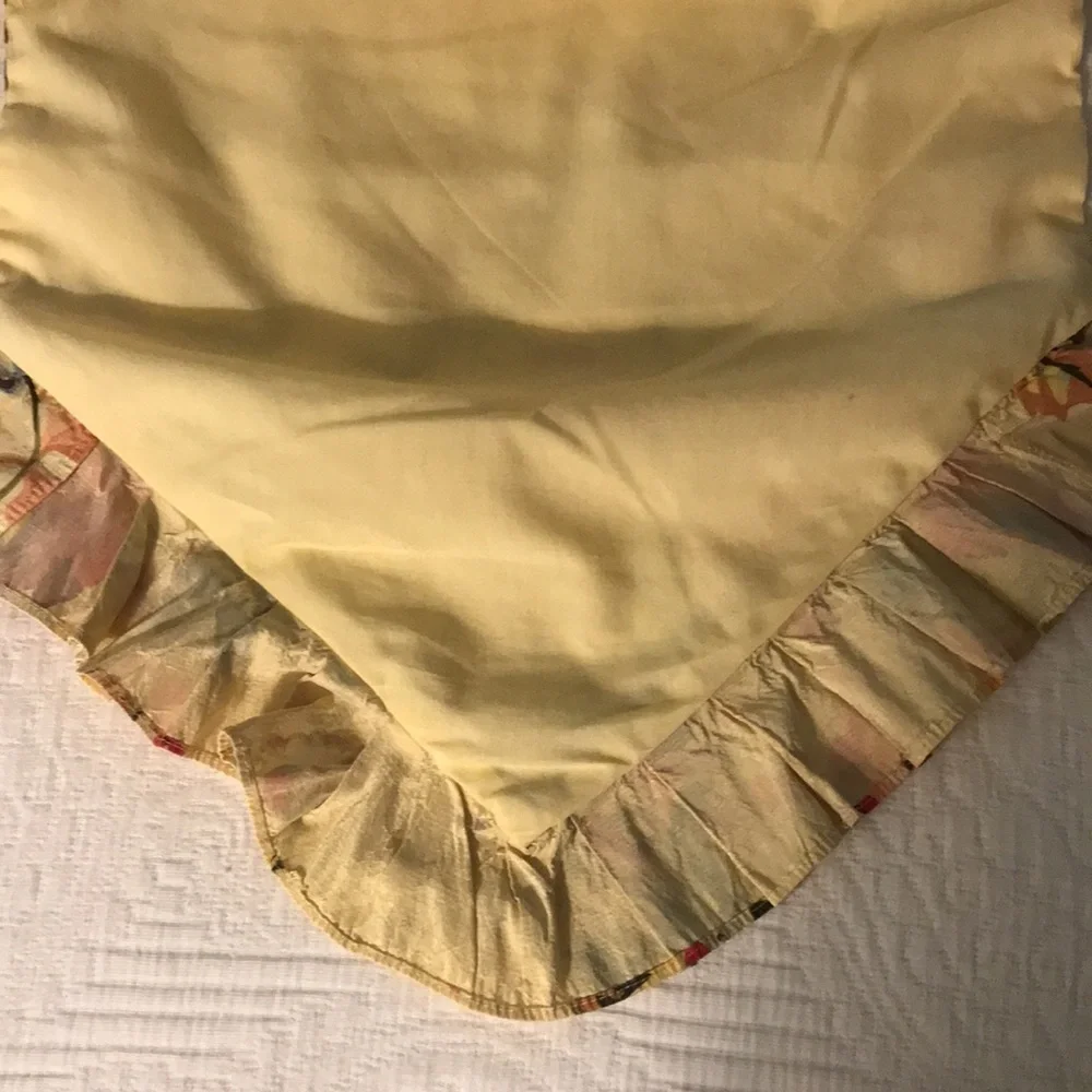 Rodeo Home Silk Floral Table Runner Ruffle Red Pink Roses Golden Yellow Cottage